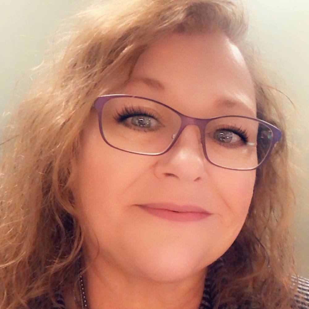 Meet your Posher, Julie